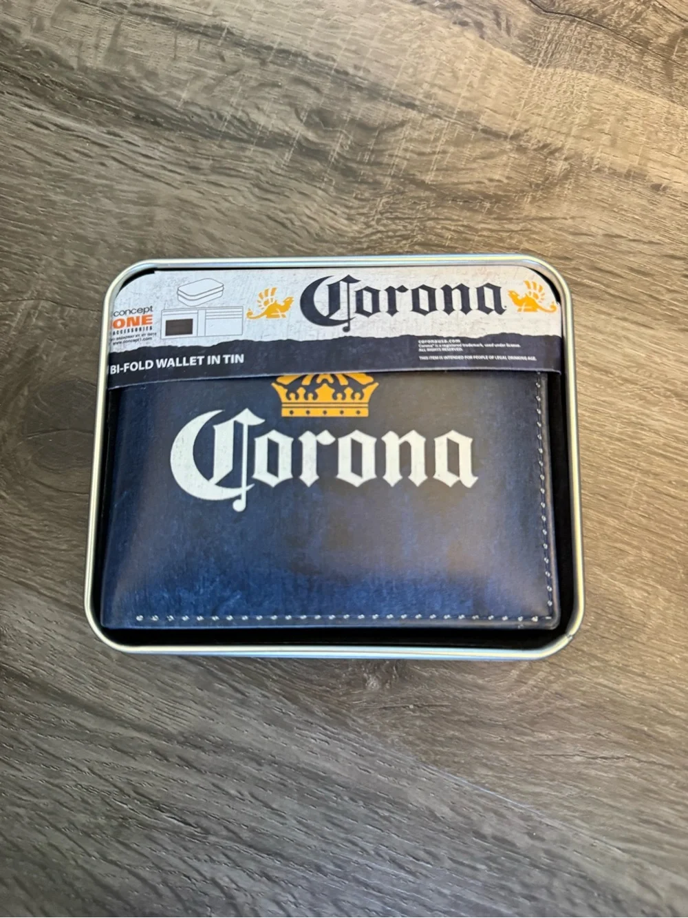Corona Extra Logo Bi-Fold Wallet with Tin Case